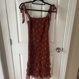 Abercrombie & Fitch Tie-Strap Smocked Midi Dress
